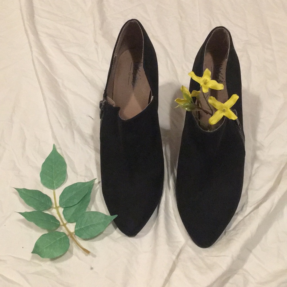 Black High Heeled Booties